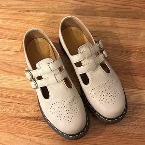 DR. MARTENS Mary Jane 8065 Virginia Leather Beige Double Buckle Size 9
